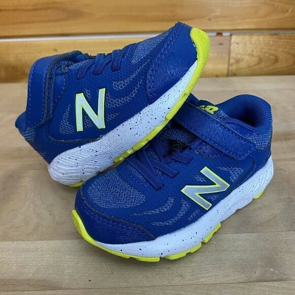 New Balance Enfant 519 Hook And Loop Shoes Blur Size 3 IT519CC - Picture 2 of 7